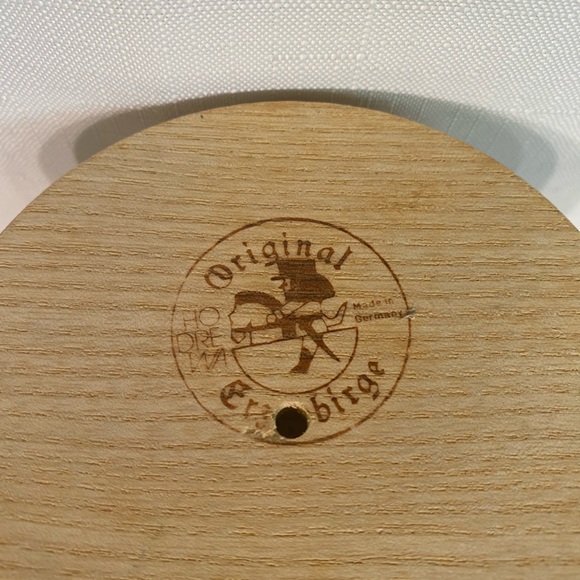 Vintage Erzgebirge Nutcracker Soldier Natural Wood Tan Brown Black 15" Germany - Picture 3 of 9